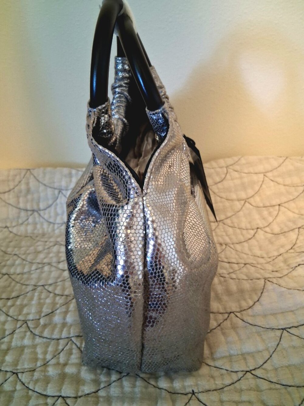 ✨ NWT Rebecca Minkoff Madeleine Mini Leather Handheld Bag – Silver ✨ - Picture 7 of 8